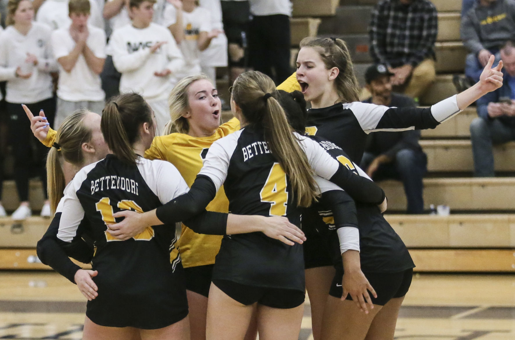 110419-qct-spt-bett-pv-vball-16.jpg